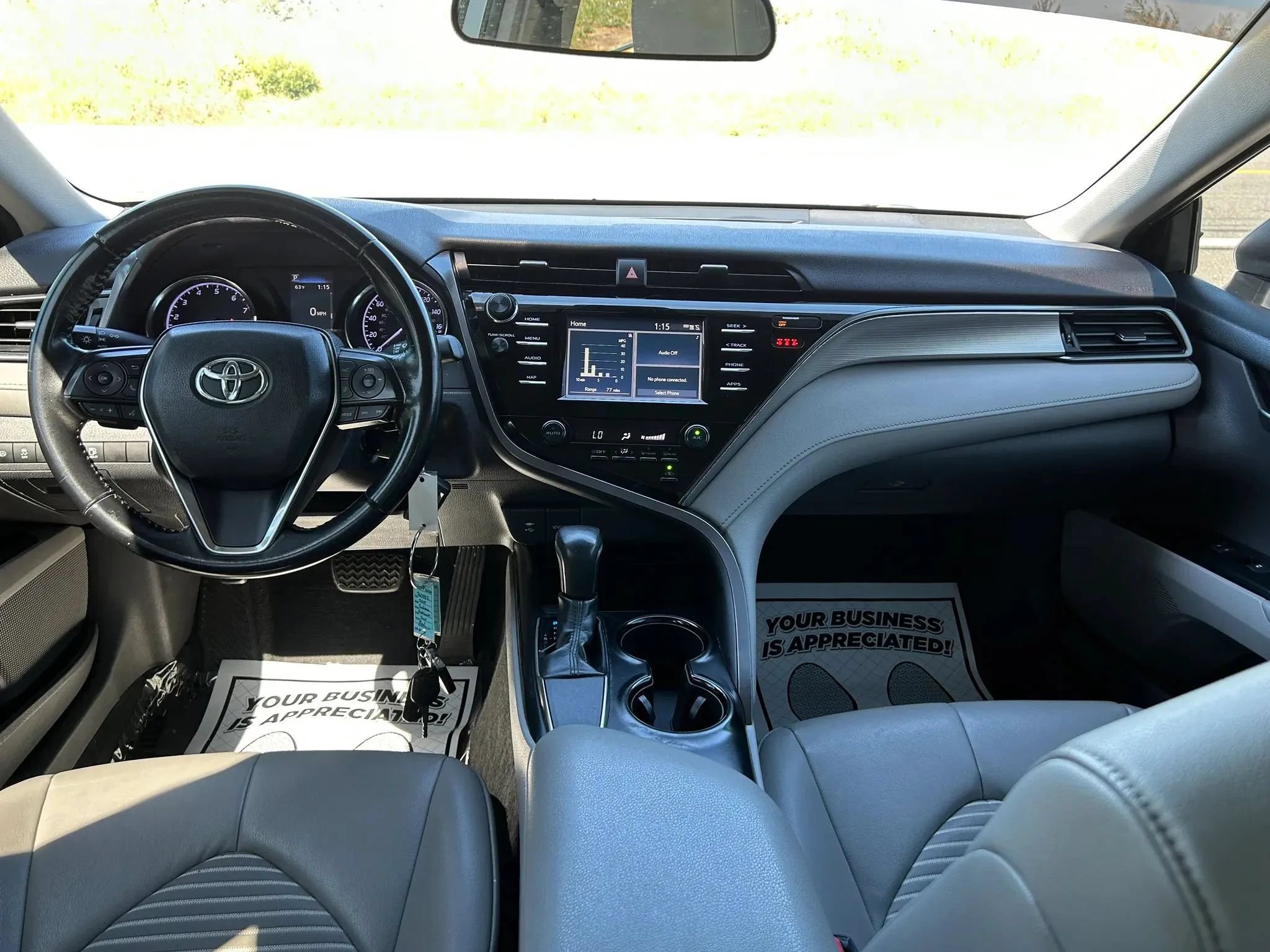 Used 2019 Toyota Camry SE FWD image 16