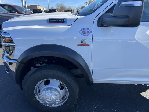New 2026 RAM 4500 Tradesman w/ Chrome Appearance Group image 13