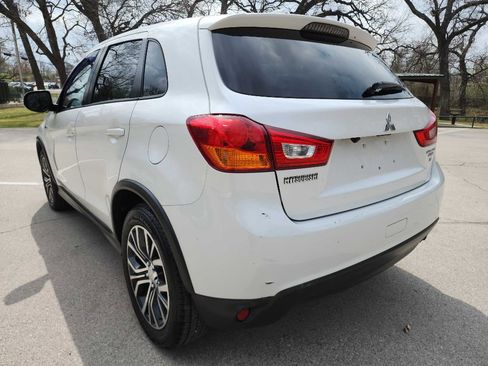 Used 2017 Mitsubishi Outlander Sport SE image 4