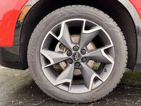 Used 2020 Chevrolet Blazer RS w/ LPO, Floor Liner Package FWD image 9