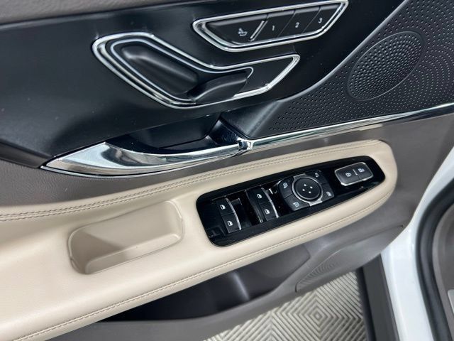 Certified 2023 Lincoln Corsair AWD w/ Equipment Group 101A image 13