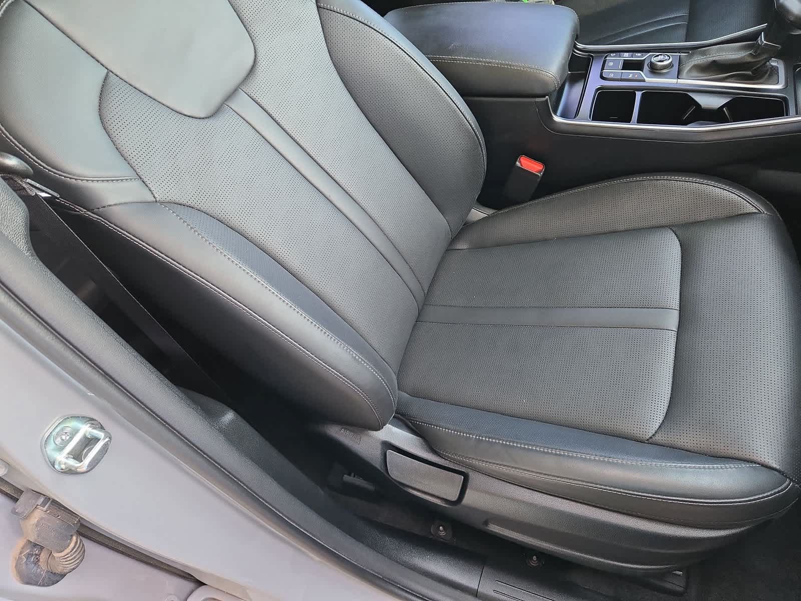 Used 2024 Kia Sorento S w/ Panoramic Sunroof Package FWD image 22