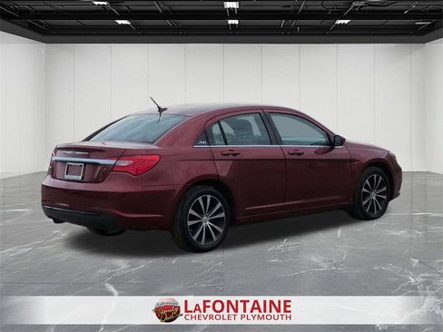 Used 2014 Chrysler 200 Limited w/ Sun/Sound Group image 8