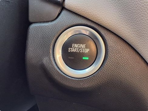 Used 2023 Chevrolet Equinox LT FWD image 13