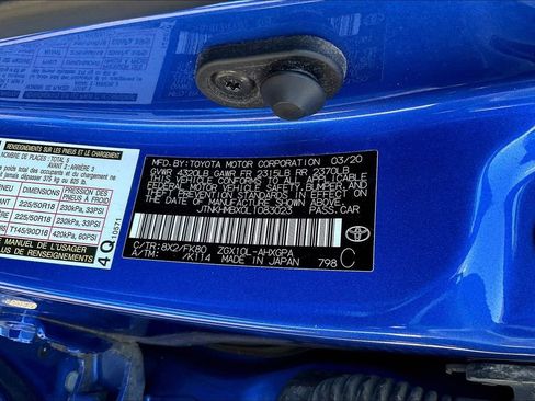 Used 2020 Toyota C-HR XLE FWD image 34