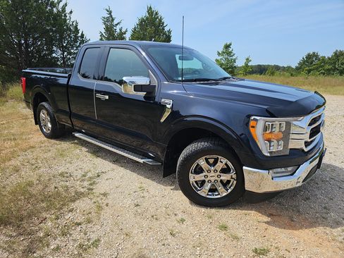 Used 2022 Ford F150 XLT w/ Equipment Group 302A High RWD image 2