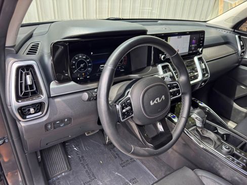 Used 2022 Kia Sorento SX FWD image 13