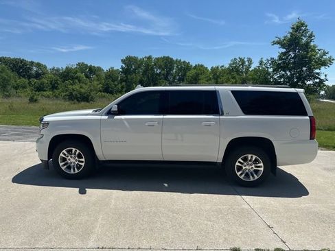 Used 2020 Chevrolet Suburban LT AWD/4WD image 5