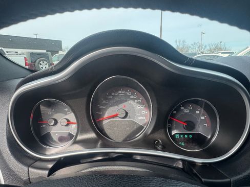 Used 2011 Dodge Avenger Mainstreet image 18