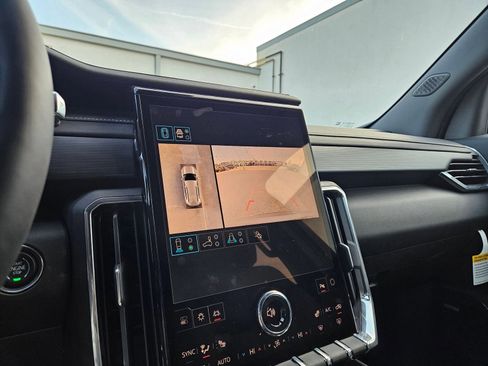 New 2026 GMC Acadia Elevation w/ Elevation Premium Package image 17