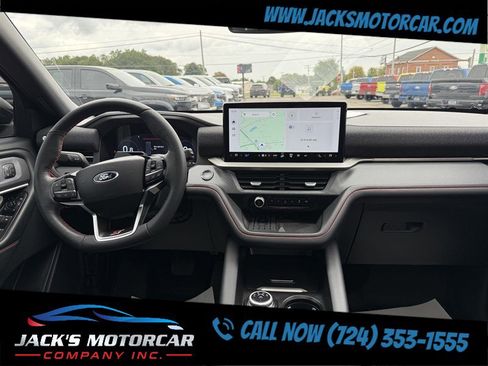 Used 2025 Ford Explorer ST image 18