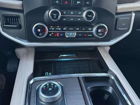 Used 2024 Ford Expedition Max Limited image 16
