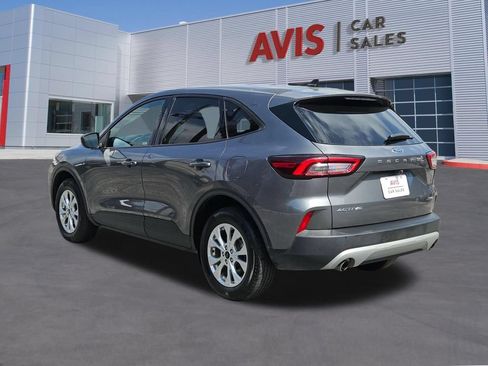 Used 2025 Ford Escape Active AWD/4WD image 9