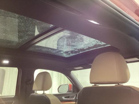 Used 2024 Volkswagen Atlas Cross Sport SEL R-Line image 12