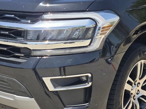 Used 2022 Ford Expedition Max Limited RWD image 15