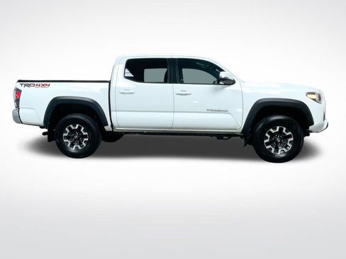 Certified 2023 Toyota Tacoma TRD Off-Road image 2