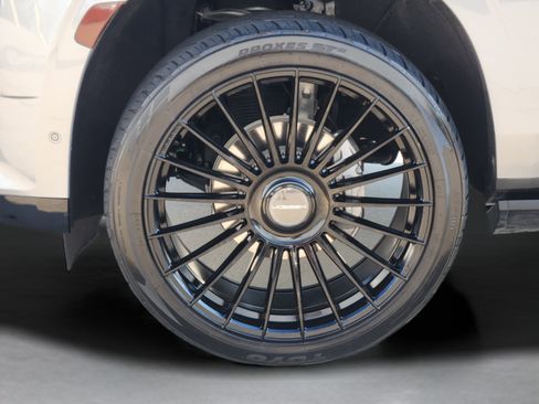 Used 2024 Cadillac Escalade Sport w/ LPO, ONYX Package AWD/4WD image 32