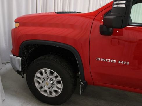Used 2026 Chevrolet Silverado 3500 LT AWD/4WD image 32