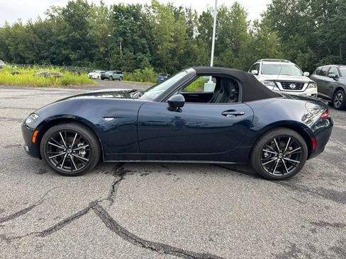 Used 2025 MAZDA MX-5 Miata Grand Touring RWD image 8