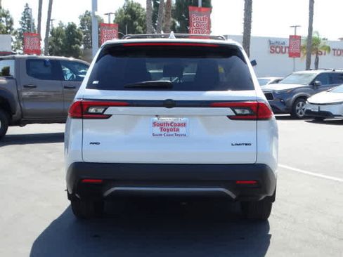 Used 2024 Toyota Grand Highlander AWD image 15