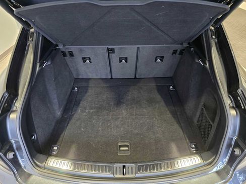 Used 2021 Porsche Macan S image 15