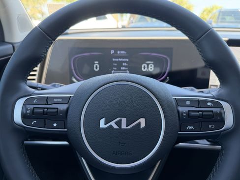Used 2023 Kia Sportage EX image 31