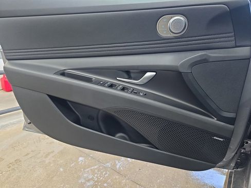 New 2026 Hyundai Elantra Limited image 27