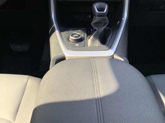 Used 2023 Toyota RAV4 XLE Premium AWD/4WD image 27