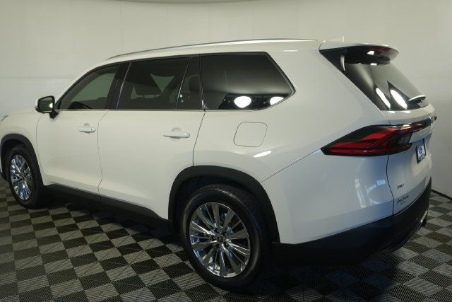 Used 2024 Toyota Grand Highlander AWD image 5
