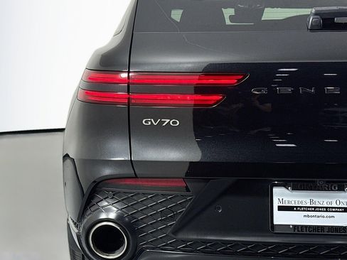 Used 2023 Genesis GV70 2.5T w/ Sport Prestige Package AWD/4WD image 14