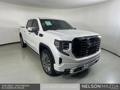 Used 2025 GMC Sierra 1500 Denali Ultimate AWD/4WD image 3