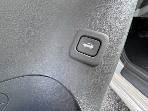 Used 2008 Hyundai Elantra GLS image 29