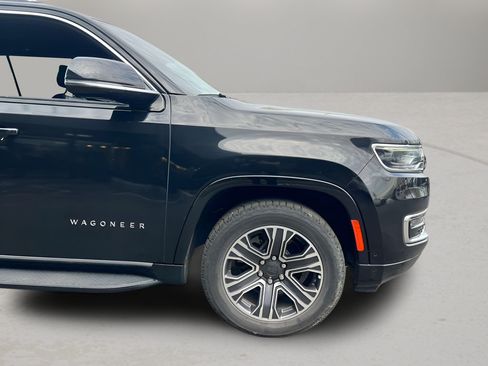 Used 2023 Jeep Wagoneer Series II AWD/4WD image 28