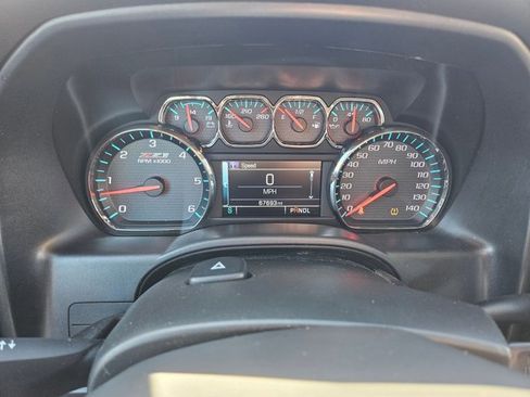 Used 2018 Chevrolet Silverado 1500 LT w/ Texas Edition image 19