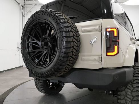 Used 2025 Ford Bronco Outer Banks AWD/4WD image 39