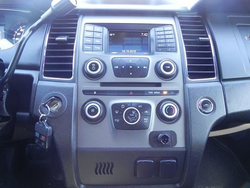Used 2017 Ford Taurus Police Interceptor image 12