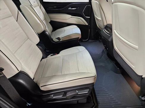 Used 2024 Cadillac Escalade Sport w/ Touring Package image 18