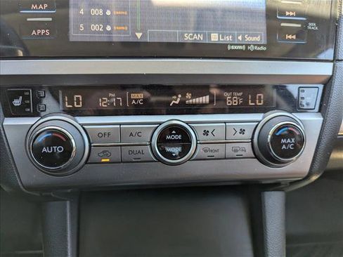 Used 2017 Subaru Outback 2.5i Touring w/ Popular Package #5A AWD/4WD image 20