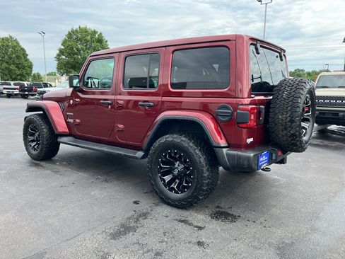 Used 2021 Jeep Wrangler Unlimited Sahara AWD/4WD image 4