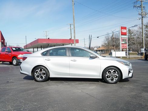 Used 2020 Kia Forte LXS image 3