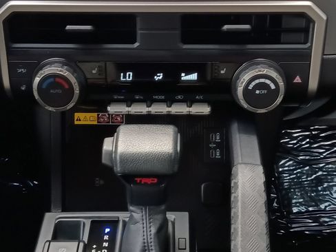 Used 2025 Toyota 4Runner TRD Off-Road AWD/4WD image 4