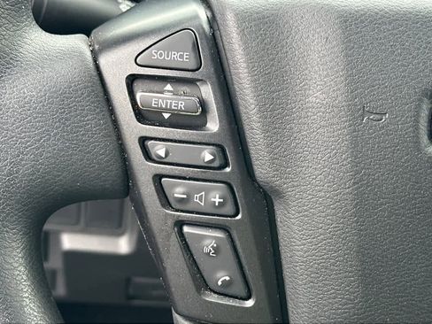 Certified 2024 Nissan Frontier SV w/ Technology Package image 19