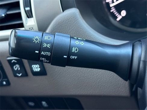 Used 2015 Lexus GX 460 image 21