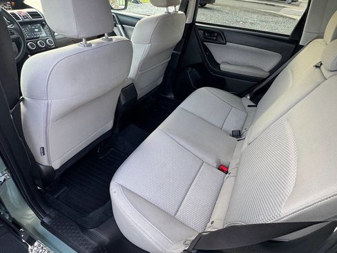Used 2017 Subaru Forester 2.5i Premium w/ All-Weather Package image 14