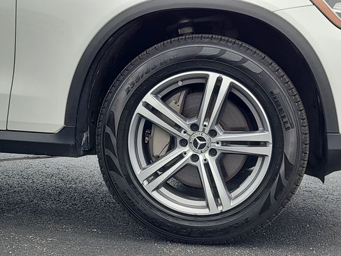 Used 2021 Mercedes-Benz GLC 300 4MATIC image 10