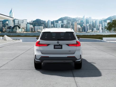 New 2025 BMW X1 xDrive28i w/ Premium Package image 5