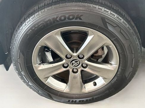 Used 2015 Toyota RAV4 XLE FWD image 30