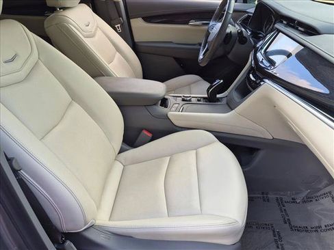Used 2023 Cadillac XT6 Premium Luxury FWD image 19