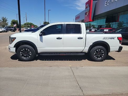 Used 2024 Nissan Titan PRO-4X w/ Pro-4x Convenience Package AWD/4WD image 4