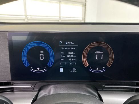 Used 2025 Hyundai Kona SEL image 26